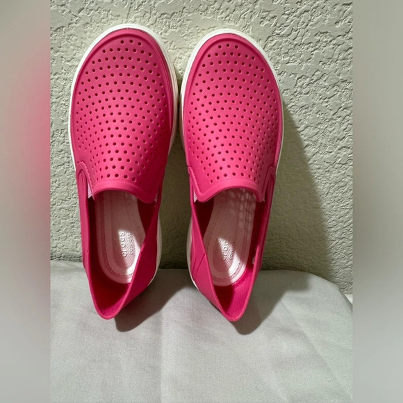 SOLD Crocs Citilane Roka Pink Perforated Slip On Loafer Youth Size 13 - Picture 2 of 3